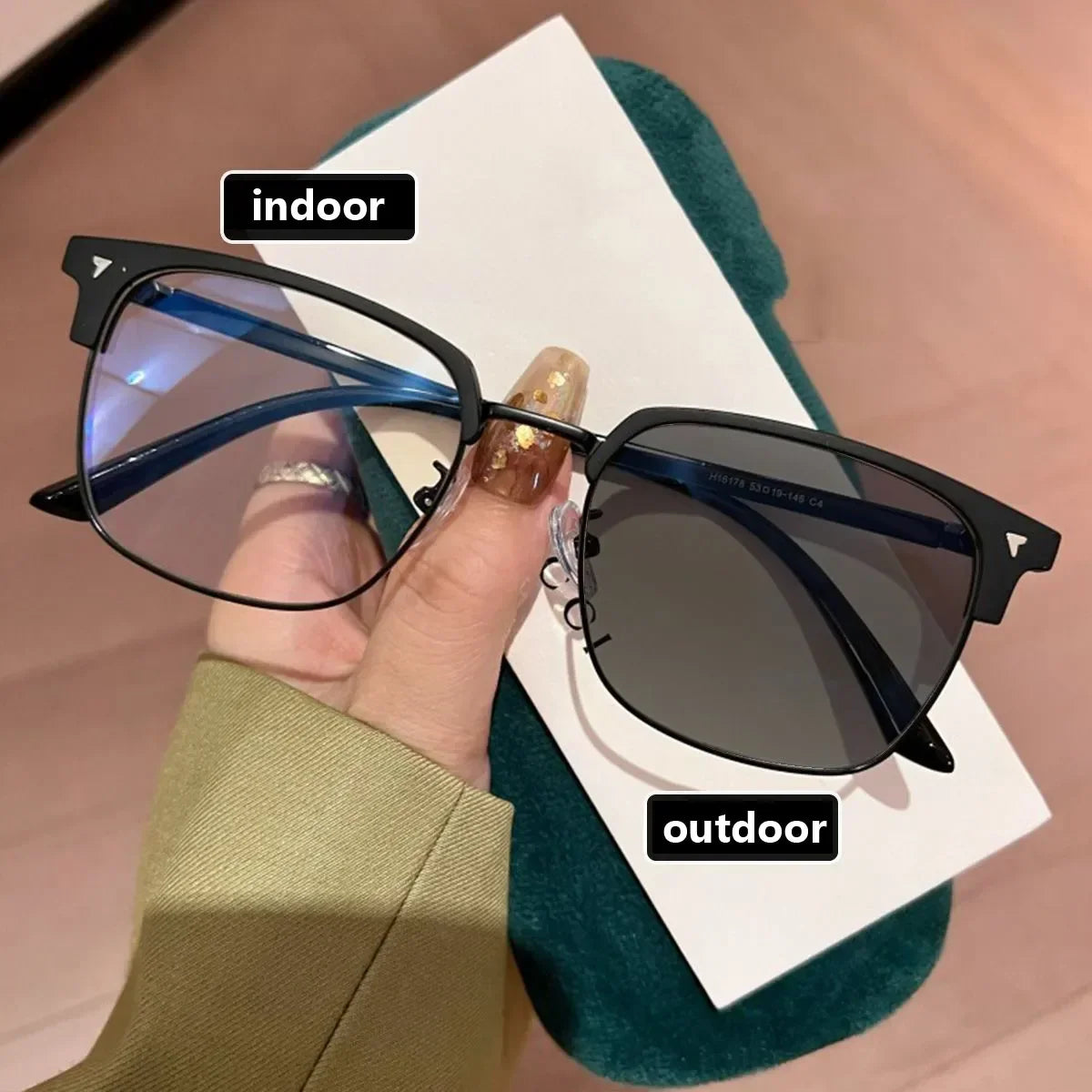 Unisex Anti-UV Photochromic Myopia Glasses Blue Light Blocking Near Sight Eyeglasses Luxury Square Frame Sunglasses for Women