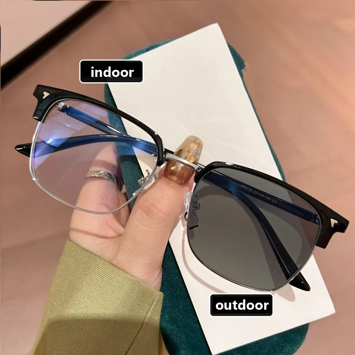 Unisex Anti-UV Photochromic Myopia Glasses Blue Light Blocking Near Sight Eyeglasses Luxury Square Frame Sunglasses for Women